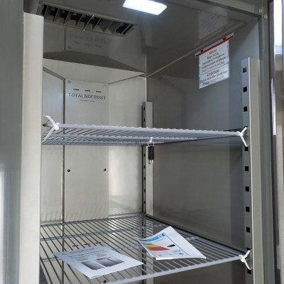 Шафа холодильна дводверна GoodFood GF-GN1410TNS-HC